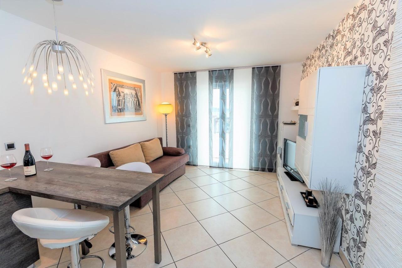 Holiday House Queens With Sea View Selce Dış mekan fotoğraf