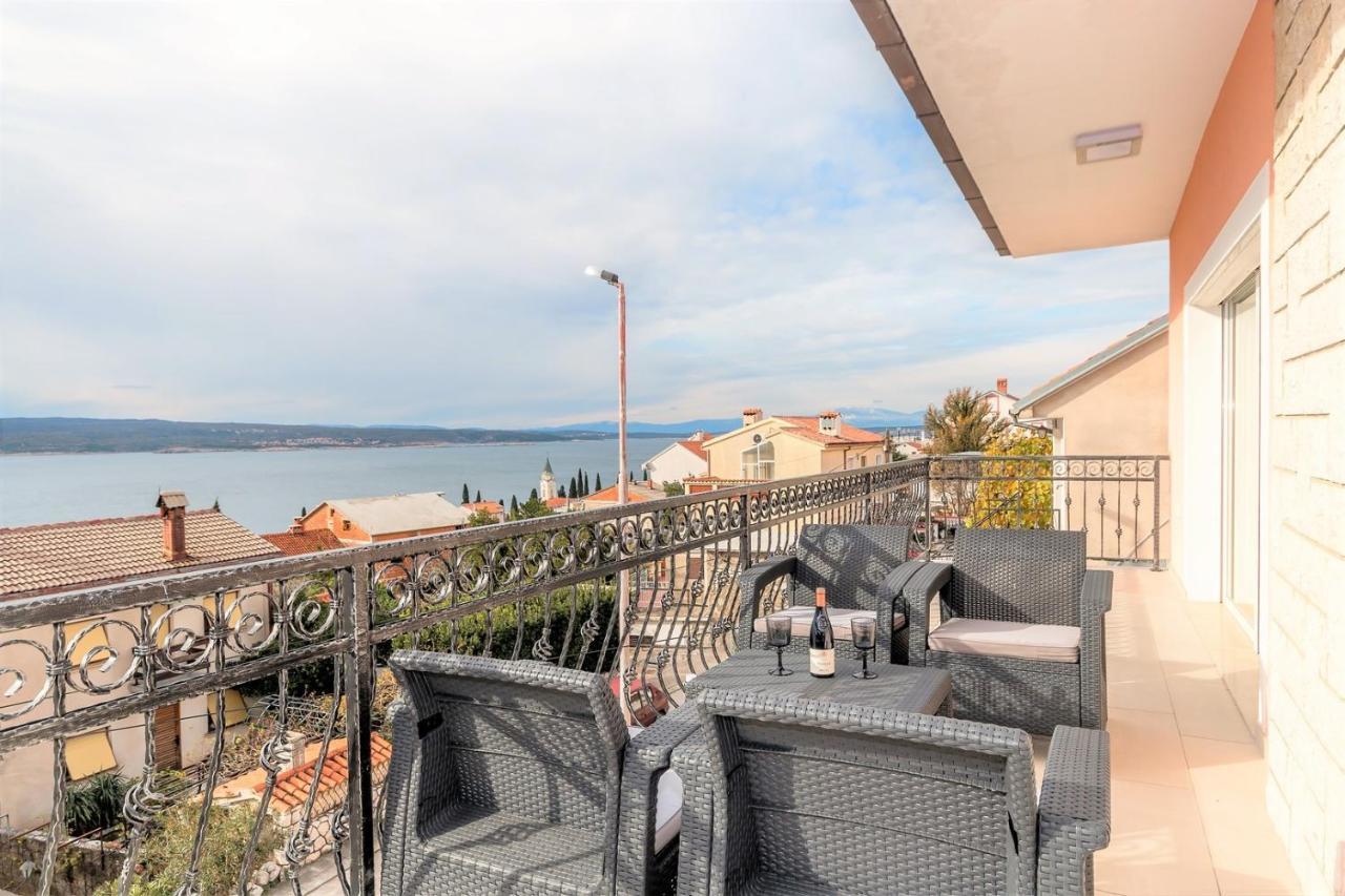 Holiday House Queens With Sea View Selce Dış mekan fotoğraf