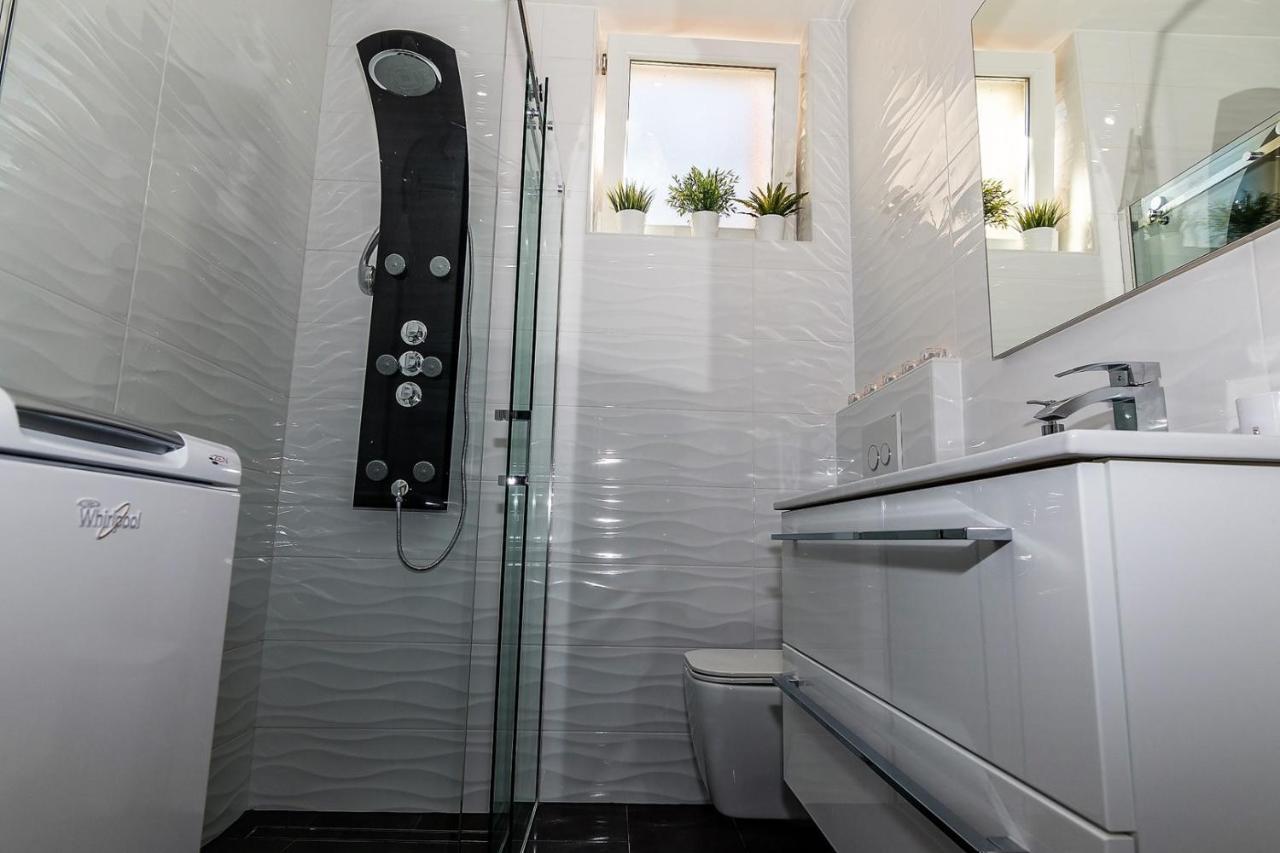 Holiday House Queens With Sea View Selce Dış mekan fotoğraf