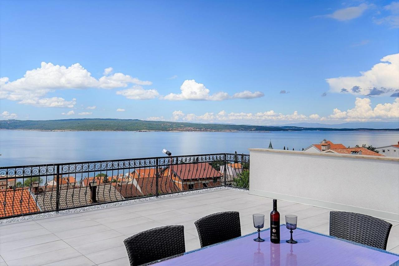 Holiday House Queens With Sea View Selce Dış mekan fotoğraf
